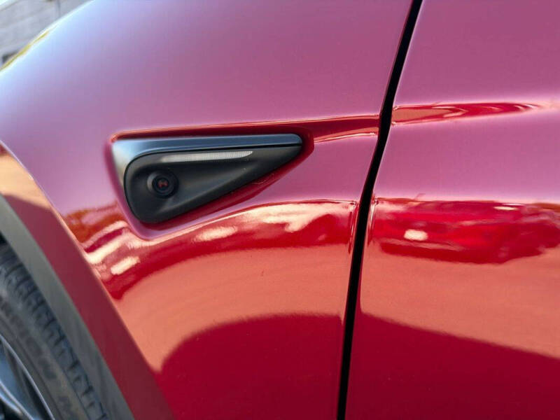 2025 Tesla Model Y Long Range