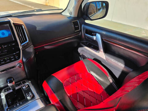 2016 Toyota Land Cruiser