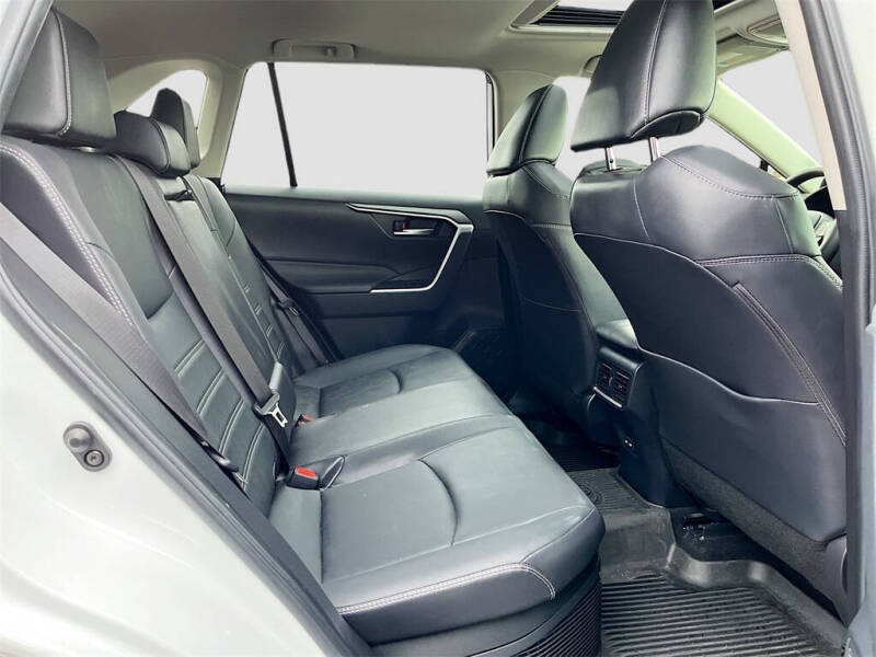 2025 Toyota RAV4 Hybrid XLE Premium