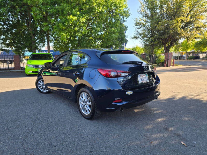 2017 Mazda MAZDA3 Sport