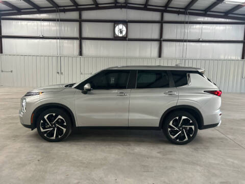 2023 Mitsubishi Outlander SE