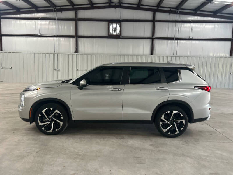 2023 Mitsubishi Outlander SE