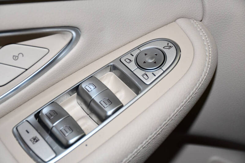 2016 Mercedes-Benz C-Class