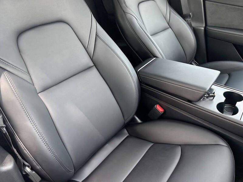 2024 Tesla Model Y Performance