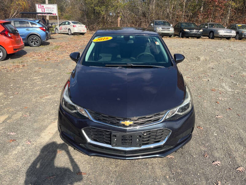 2016 Chevrolet Cruze LT photo 2