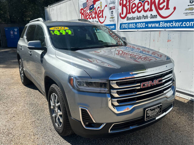 2023 GMC Acadia SLT