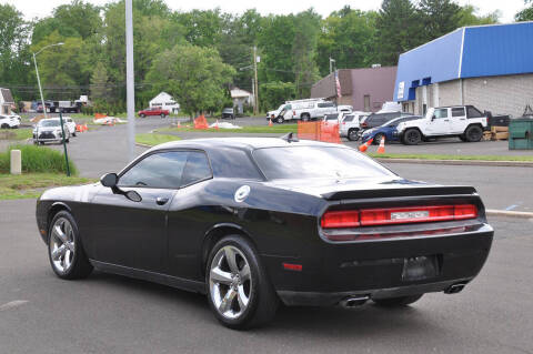 2013 Dodge Challenger SXT Plus
