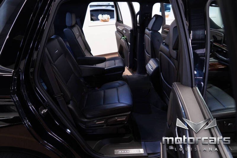 2022 Cadillac Escalade Luxury