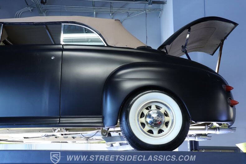 1946 Ford Deluxe
