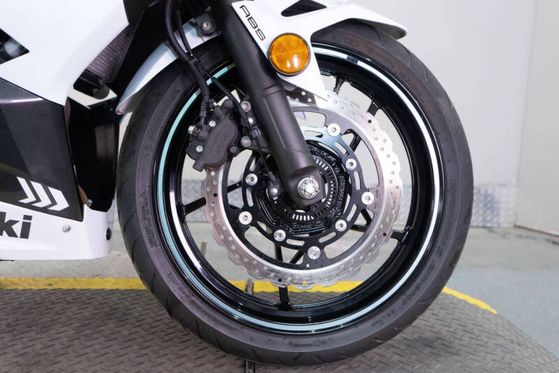 2023 Kawasaki Ninja 400 ABS