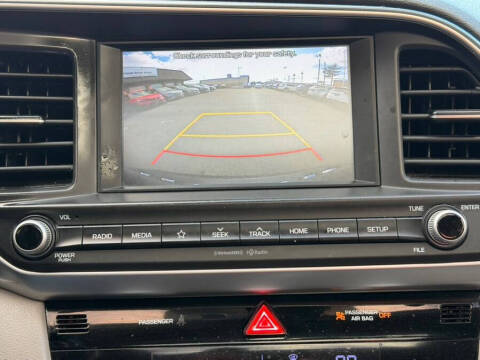 2019 Hyundai Elantra