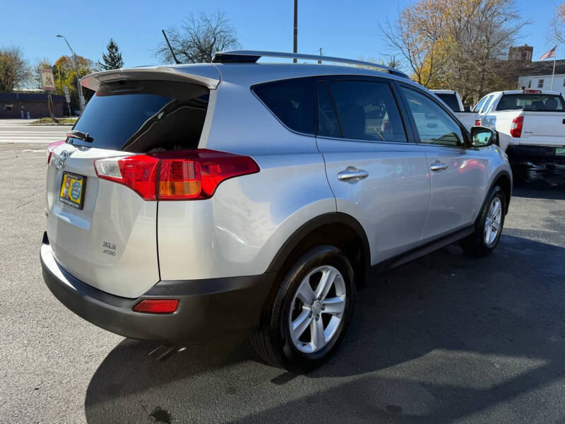 2014 Toyota RAV4 null photo 6