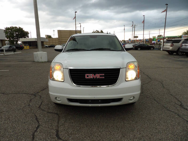 2011 GMC Yukon XL SLT