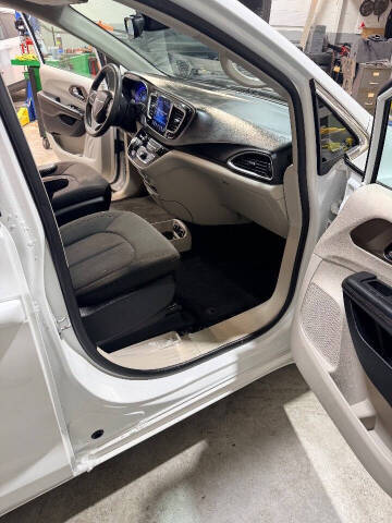 2017 Chrysler Pacifica Touring