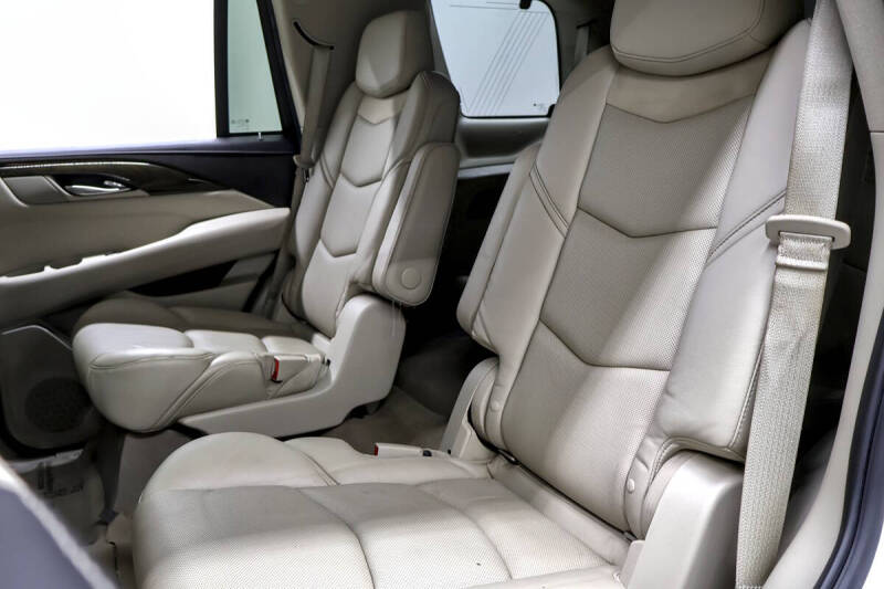 2020 Cadillac Escalade Luxury