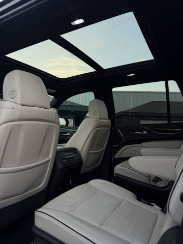 2023 Cadillac Escalade Sport