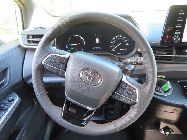 2023 Toyota Sienna XSE 7-Passenger