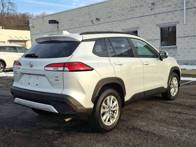 2022 Toyota Corolla Cross LE