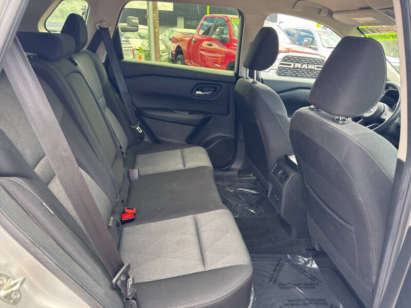 2024 Nissan Rogue SV