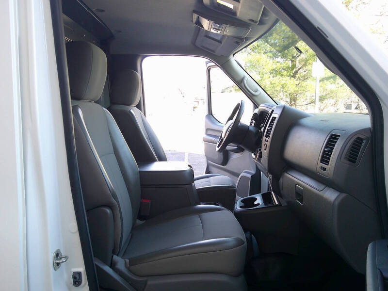 2019 Nissan NV 2500 HD SV