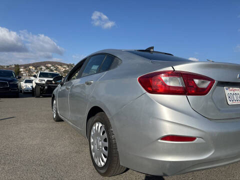 2018 Chevrolet Cruze LS Auto