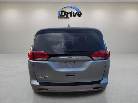 2017 Chrysler Pacifica Touring