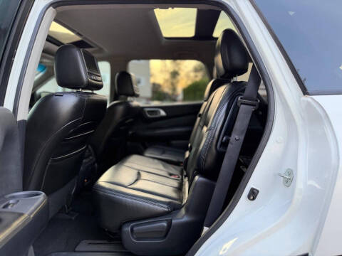 2013 Nissan Pathfinder SL