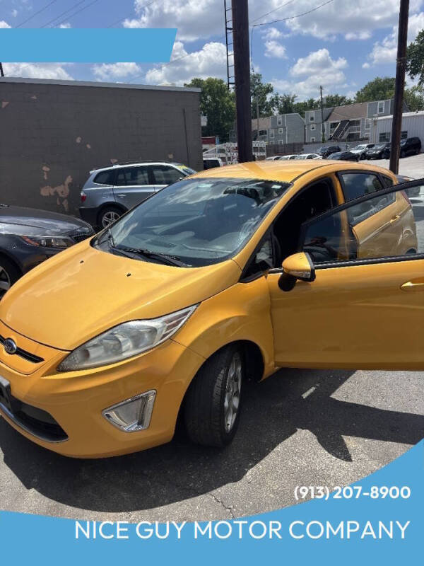 2011 Ford Fiesta SES