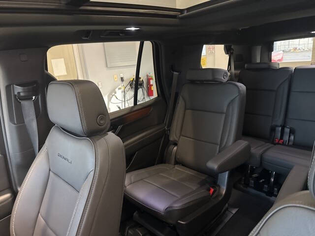 2025 GMC Yukon Denali