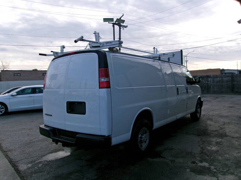 2017 Chevrolet Express 2500