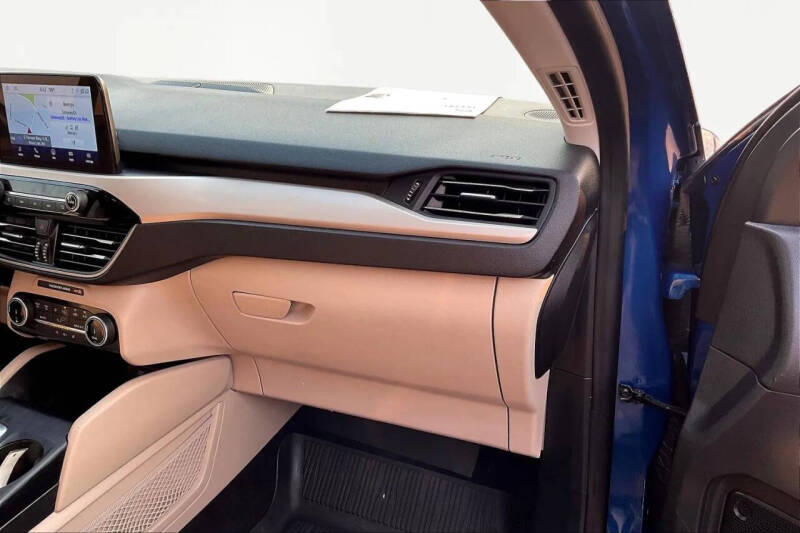 2022 Ford Escape Hybrid SEL