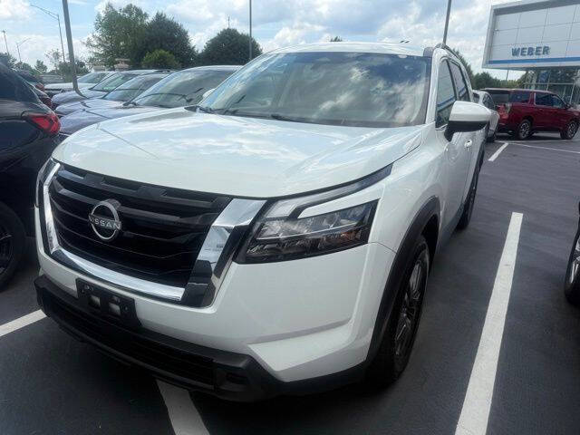 2024 Nissan Pathfinder SV