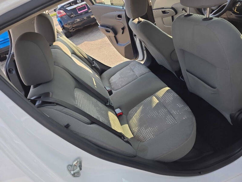 2016 Chevrolet Sonic LS Auto