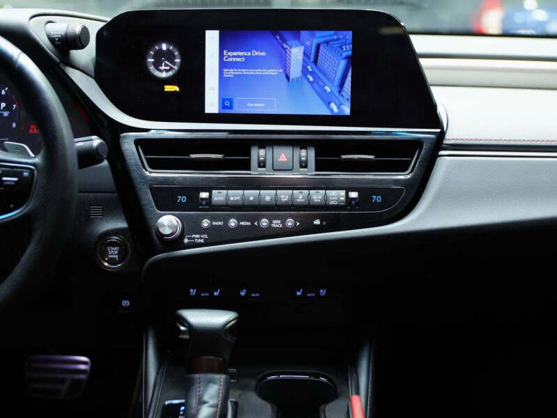 2024 Lexus ES 350 F SPORT Handling