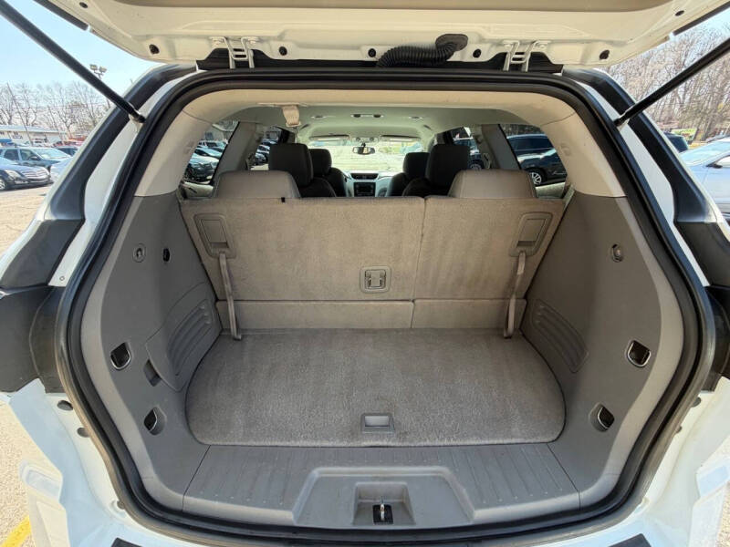 2017 Chevrolet Traverse LT