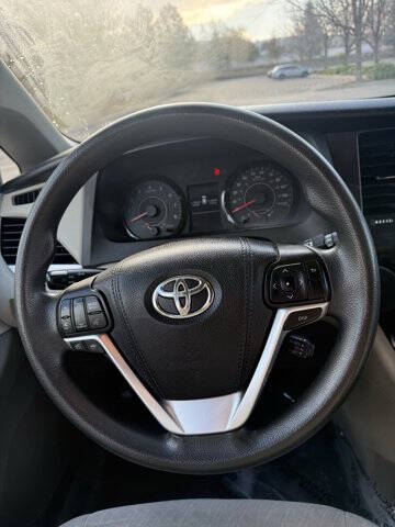 2016 Toyota Sienna