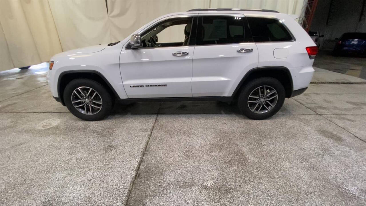 2018 Jeep Grand Cherokee for sale at Victoria Auto Sales in Victoria, MN