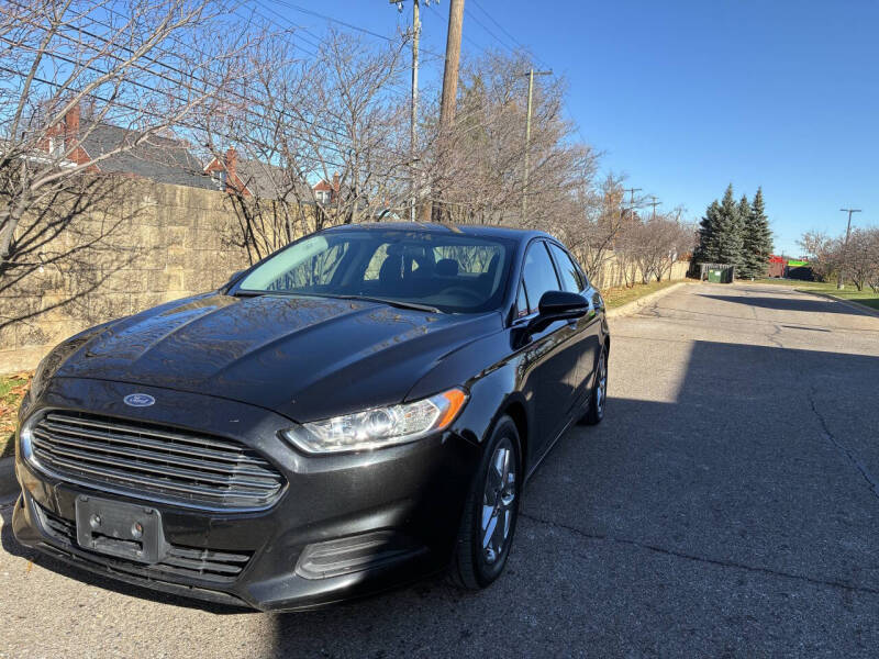 2013 Ford Fusion SE's photo