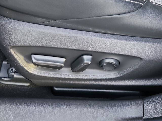 2023 Toyota Corolla Hatchback XSE