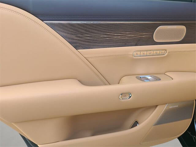 2025 Genesis G90 3.5T e-Supercharger