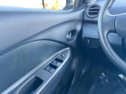 2012 Toyota Yaris Fleet