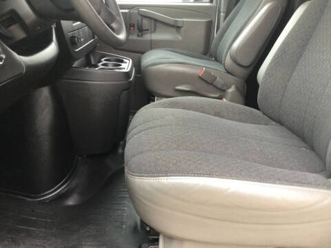 2023 GMC Savana 2500