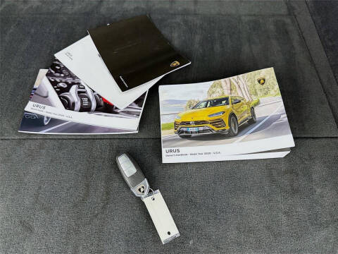 2020 Lamborghini Urus