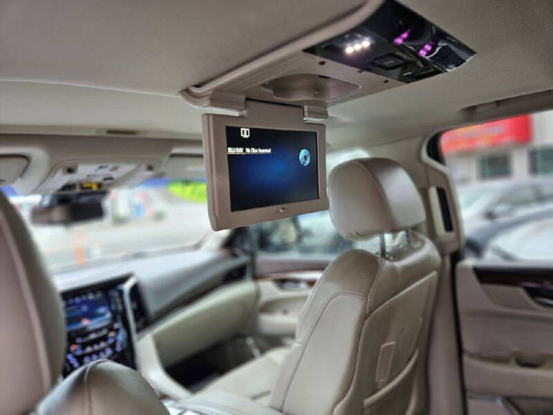 2017 Cadillac Escalade Premium Luxury