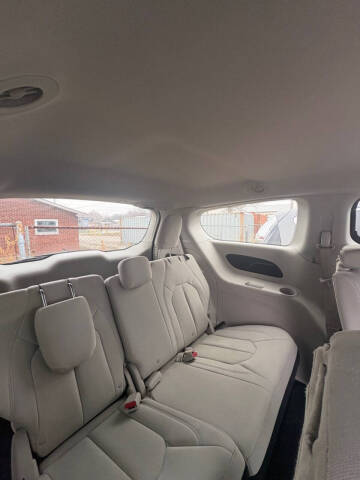 2017 Chrysler Pacifica LX