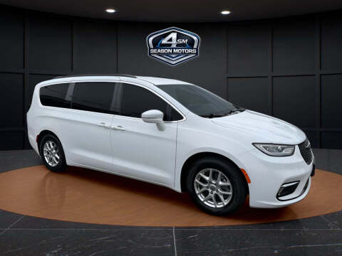 2022 Chrysler Pacifica Touring L