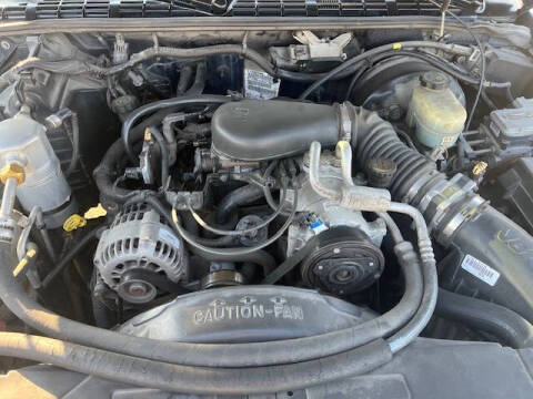 2000 Chevrolet S-10 LS