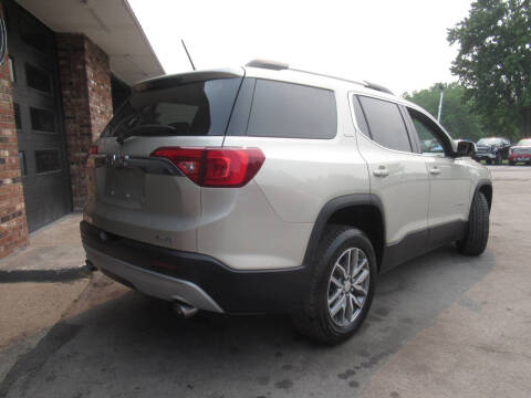 2017 GMC Acadia SLE-2