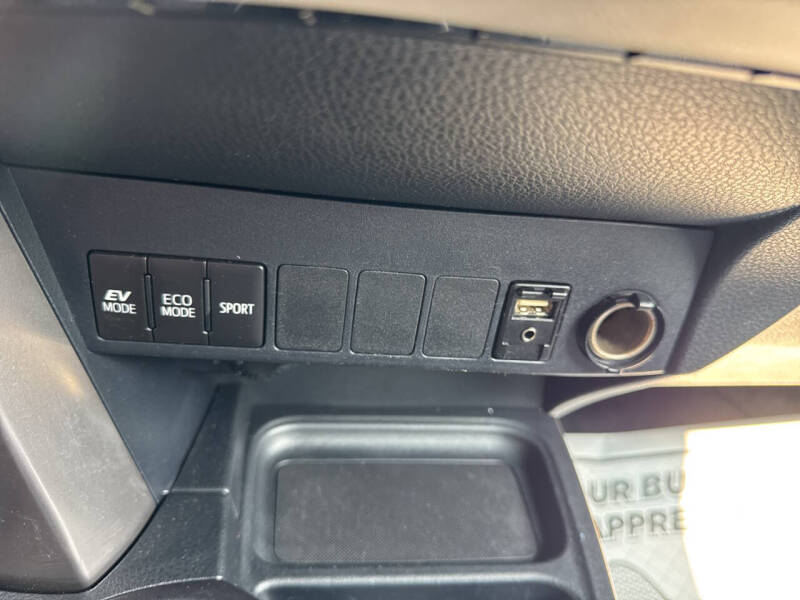 2017 Toyota RAV4 Hybrid XLE