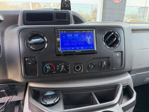 2014 Ford E-Series E-350 SD